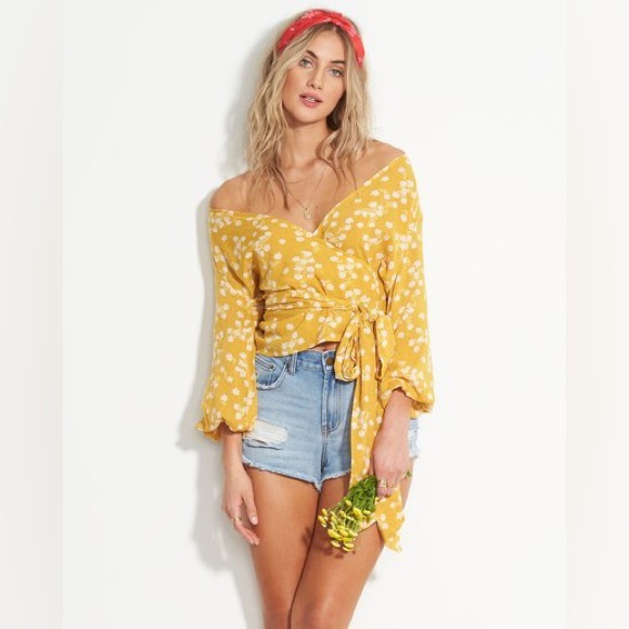 Billabong Tops - Billabong Love Wrapped Floral Tie Long sleeve top